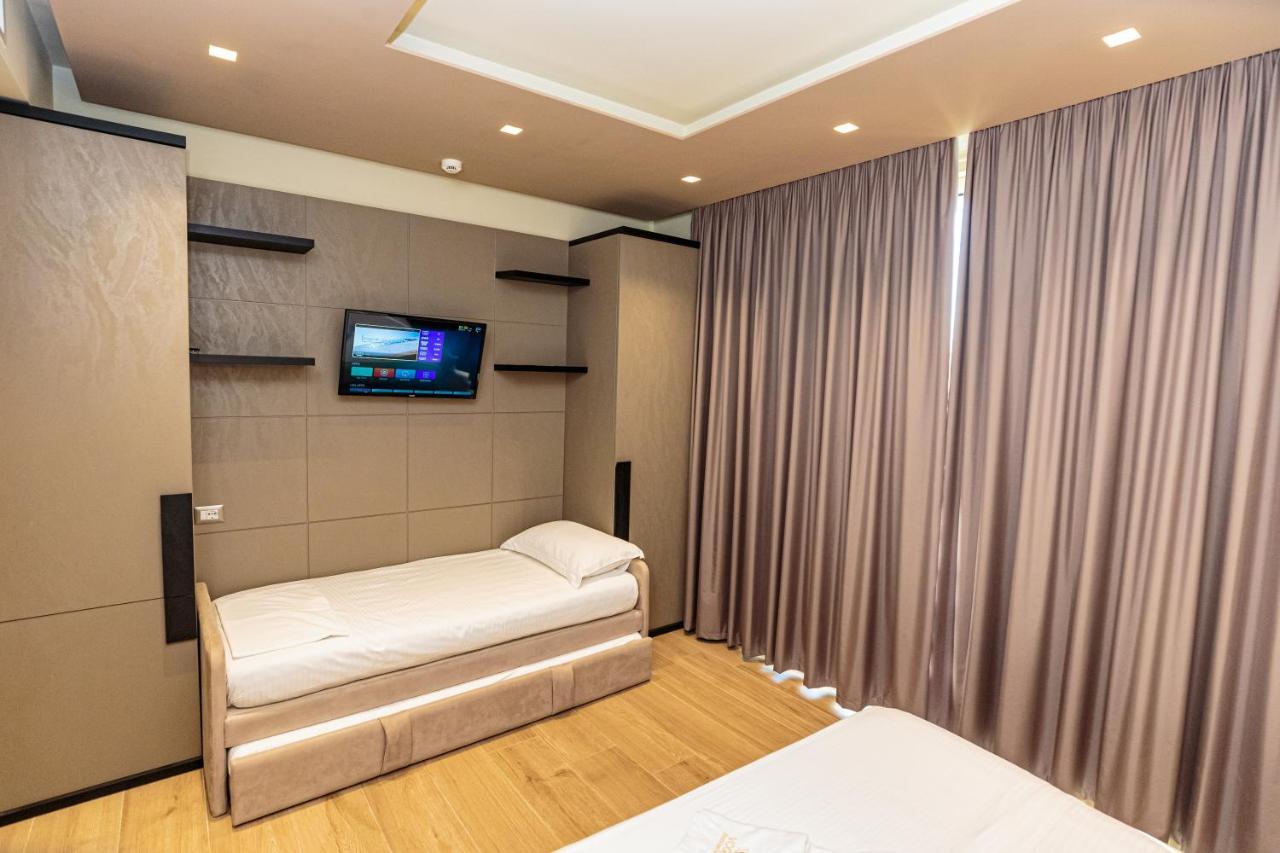 Vogue Boutique Hotel Vlore Ngoại thất bức ảnh