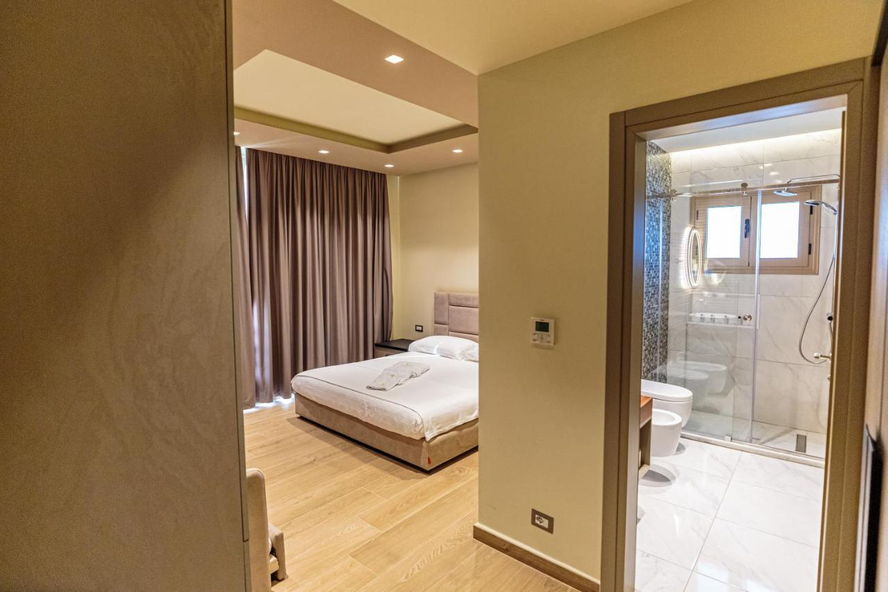 Vogue Boutique Hotel Vlore Ngoại thất bức ảnh