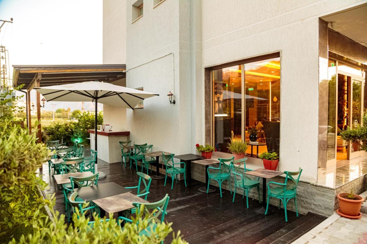Vogue Boutique Hotel Vlore Ngoại thất bức ảnh